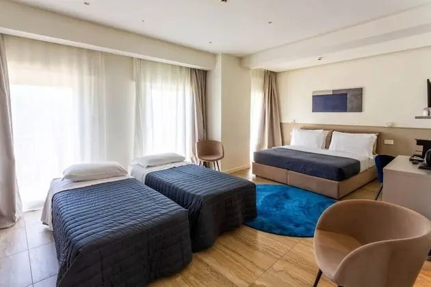 Family Oda, Teras, Deniz Manzaralı