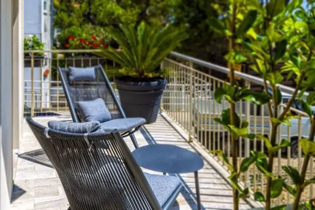 Family Oda, Teras, Deniz Manzaralı