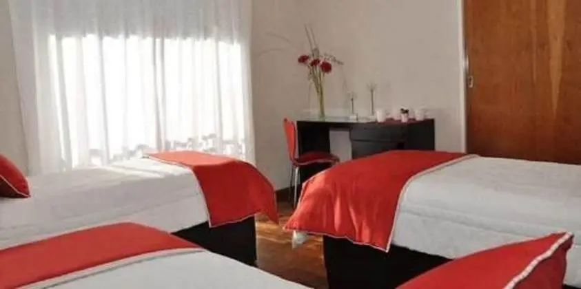 Üç Kişilik Oda