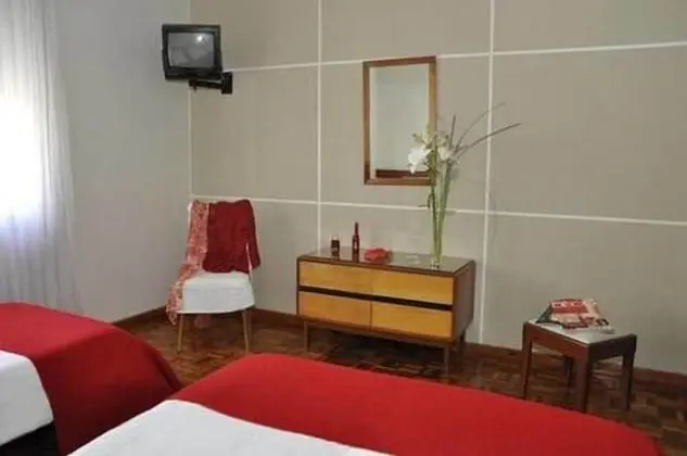 Üç Kişilik Oda