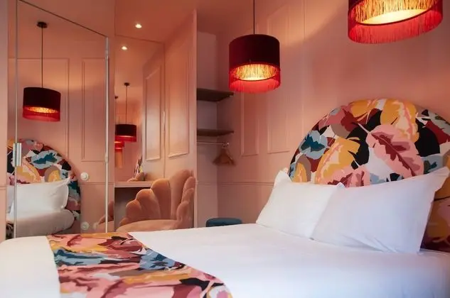 Comfort Tek Büyük Yataklı Oda