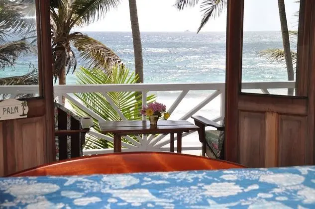 Romantic Tek Büyük Yataklı Oda, 1 Büyük (Queen) Boy Yatak, Balkon, Denize Sıfır