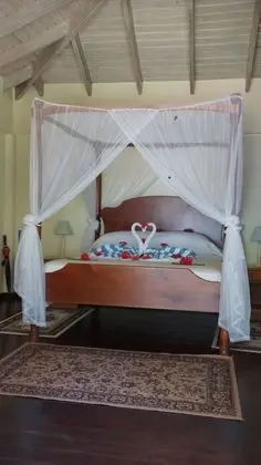Romantic Tek Büyük Yataklı Oda, 1 Büyük (Queen) Boy Yatak, Balkon, Denize Sıfır