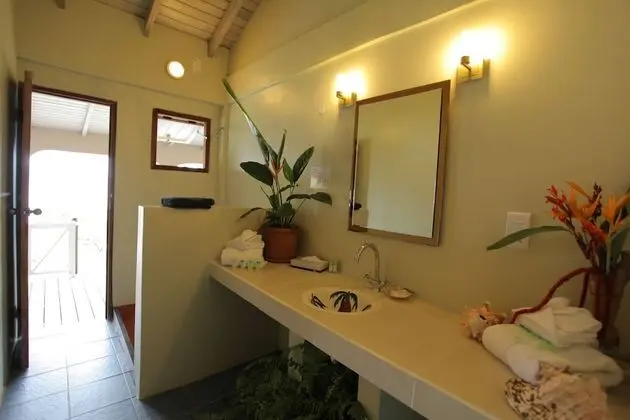 Romantic Tek Büyük Yataklı Oda, 1 Büyük (Queen) Boy Yatak, Balkon, Denize Sıfır