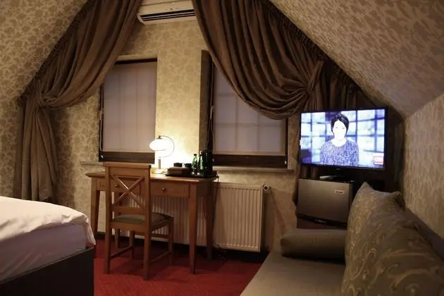Comfort Tek Büyük Yataklı Oda, Özel Banyo, Şehir Manzaralı (Air conditioning)