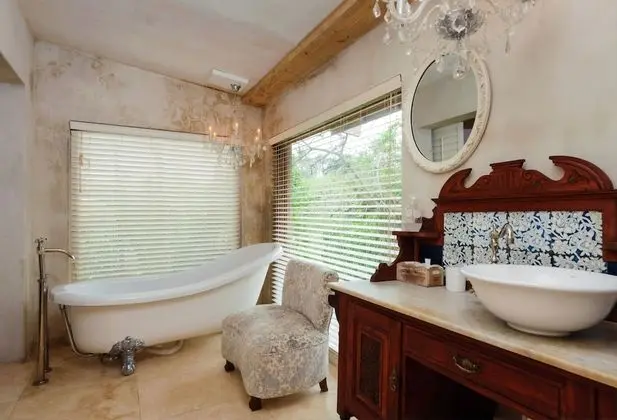 Luxury suite