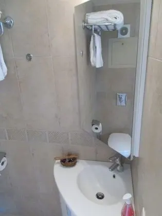 City Kır Evi, Banyolu/Duşlu, Nehir Manzaralı (La GRANGE)