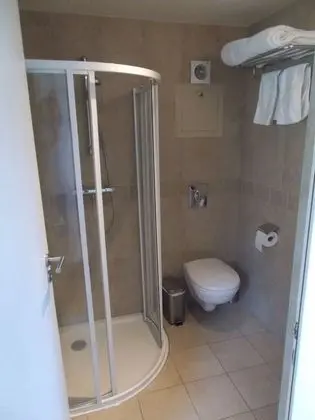 City Kır Evi, Banyolu/Duşlu, Nehir Manzaralı (La GRANGE)