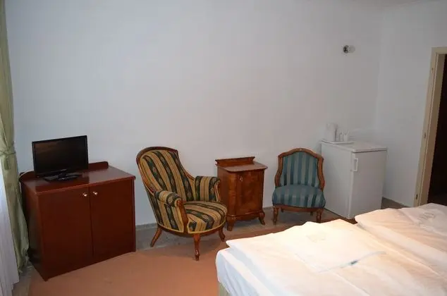 Tek Büyük Yataklı Oda (Attic)