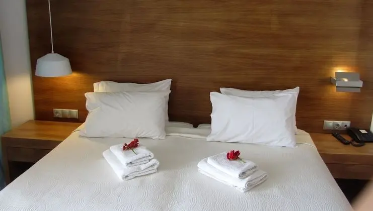 Luxury İki Ayrı Yataklı Oda