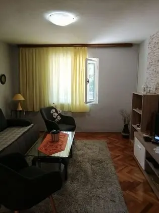 Apart Daire (Petra - Apartments with parking - A2()