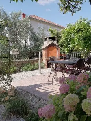 Apart Daire (Petra - Apartments with parking - A2()