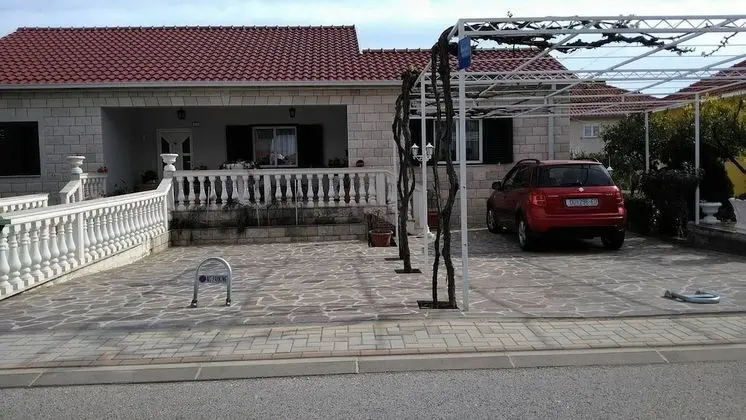 Apart Daire (Petra - Apartments with parking - A2()