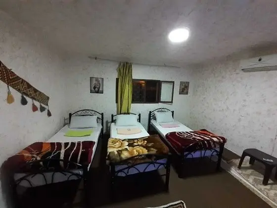 Üç Kişilik Oda