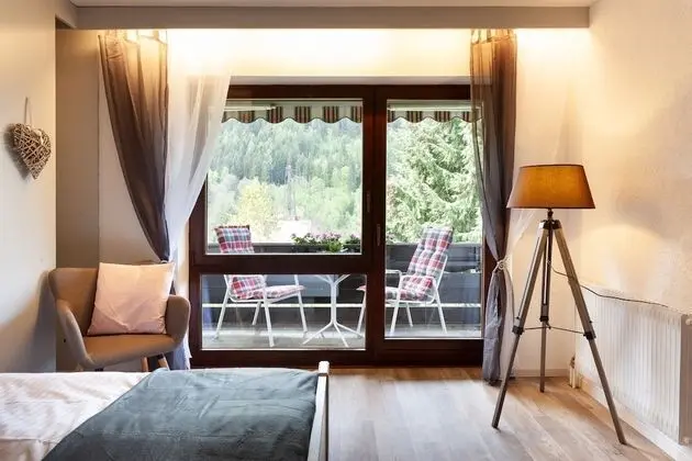 Tek Büyük Yataklı Oda, Balkon, Dağ Manzaralı