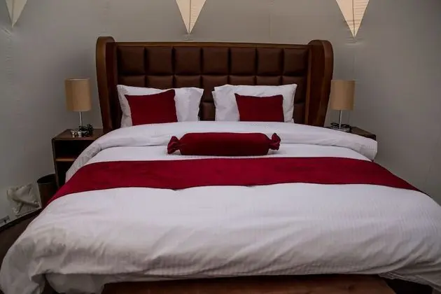 Luxury Tek Büyük Yataklı Oda