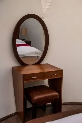 Luxury Tek Büyük Yataklı Oda