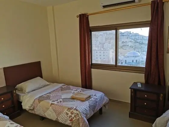 Üç Kişilik Oda