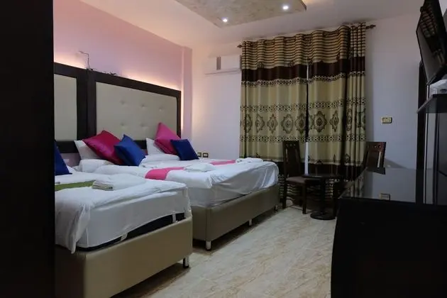 Deluxe Üç Kişilik Oda