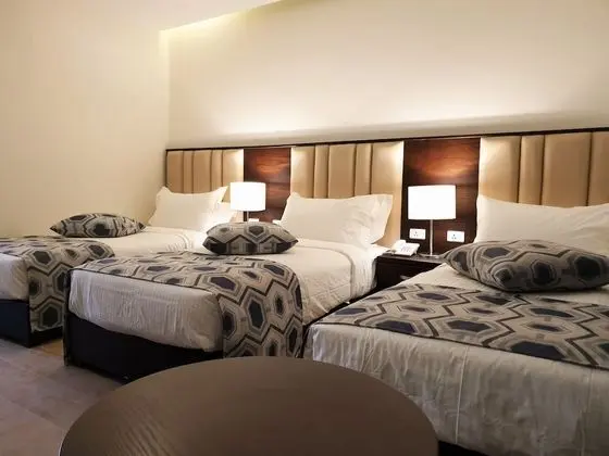 Deluxe Üç Kişilik Oda
