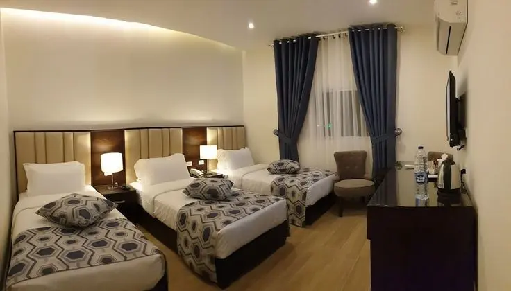Deluxe Üç Kişilik Oda