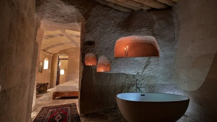 Superior Suite (Cave)