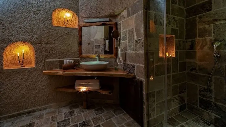 Superior Suite (Cave)