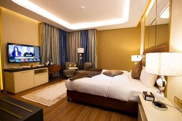 Luxury Tek Büyük Yataklı Oda