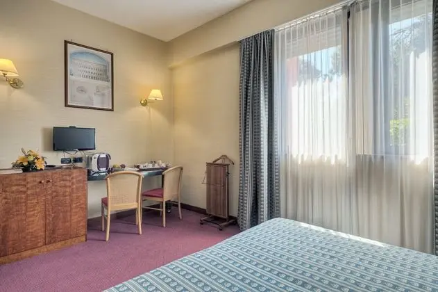 Business Tek Büyük Yataklı Oda, 1 En Büyük (King) Boy Yatak, Bahçe Manzaralı