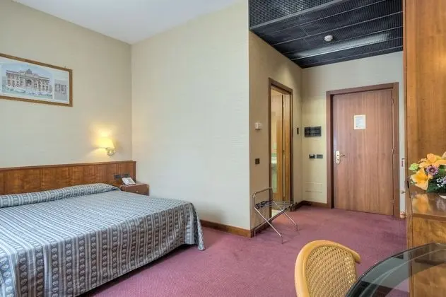 Business Tek Büyük Yataklı Oda, 1 En Büyük (King) Boy Yatak, Bahçe Manzaralı