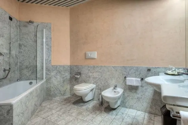 Business Tek Büyük Yataklı Oda, 1 En Büyük (King) Boy Yatak, Bahçe Manzaralı