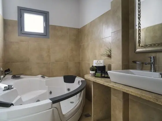 Petra Suite