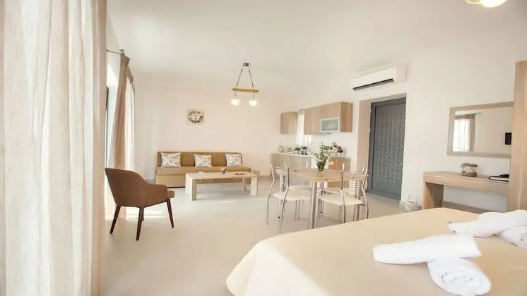 Stüdyo, Deniz Manzaralı