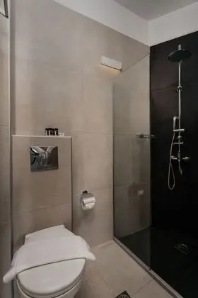 Classic Tek Büyük Yataklı Oda