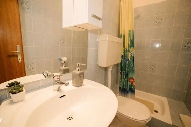 Apart Daire (Petri - close to the sea - A1 Crveni )