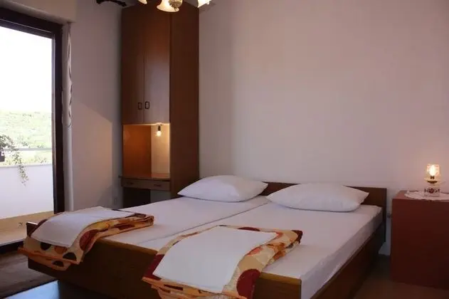 Apart Daire (Petri - close to the sea - A1 Crveni )