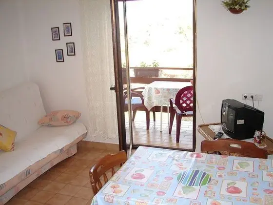 Apart Daire (Petri - close to the sea - A1 Crveni )