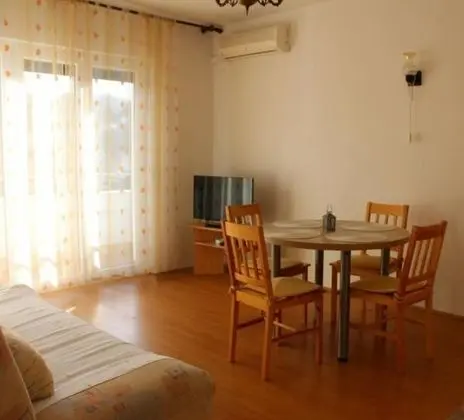 Apart Daire (Petri - close to the sea - A2 Zuti (2)