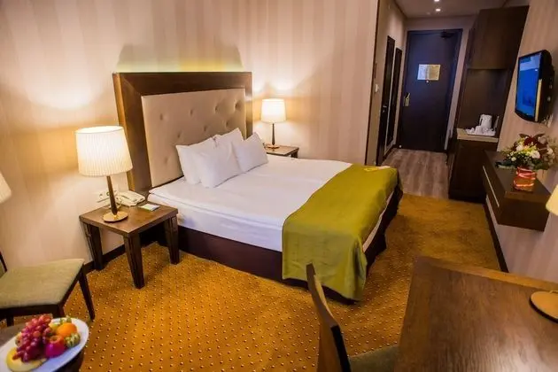 Superior Tek Büyük veya İki Ayrı Yataklı Oda