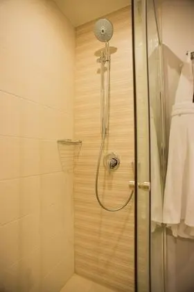 Superior Tek Büyük veya İki Ayrı Yataklı Oda