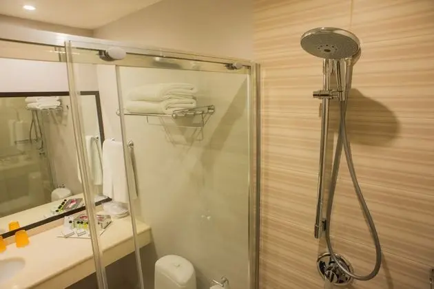 Superior Tek Büyük veya İki Ayrı Yataklı Oda