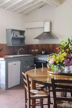 Comfort Apart Daire, 5 Yatak Odası, Teras, Üzüm Asması Manzaralı
