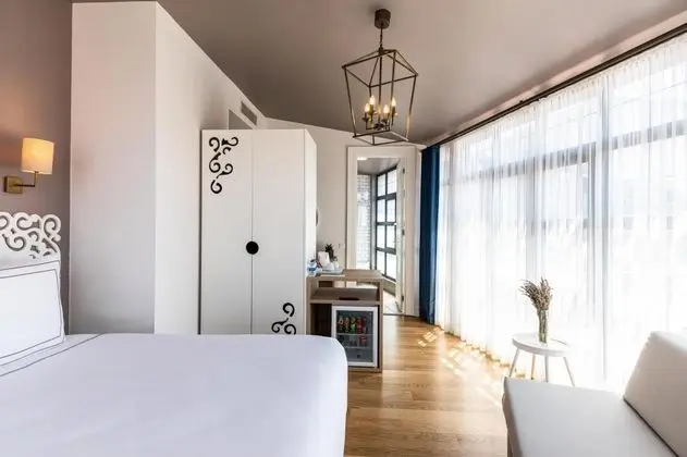 Deluxe Oda Balkonlu, Balkonlu