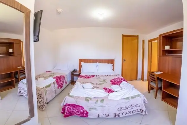 Üç Kişilik Oda, Birden Çok Yatak