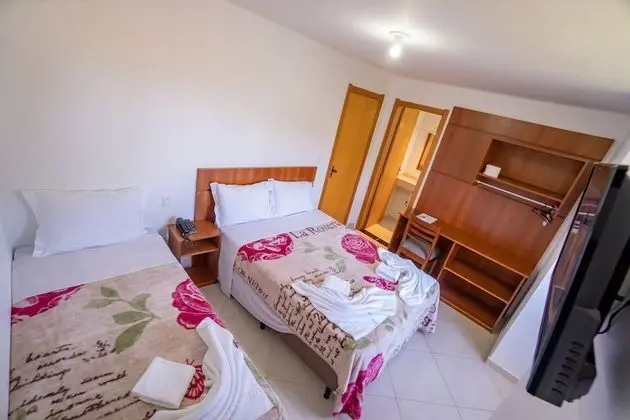 Üç Kişilik Oda, Birden Çok Yatak