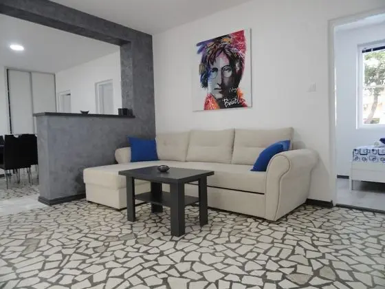 Family Kır Evi, Dağ Manzaralı