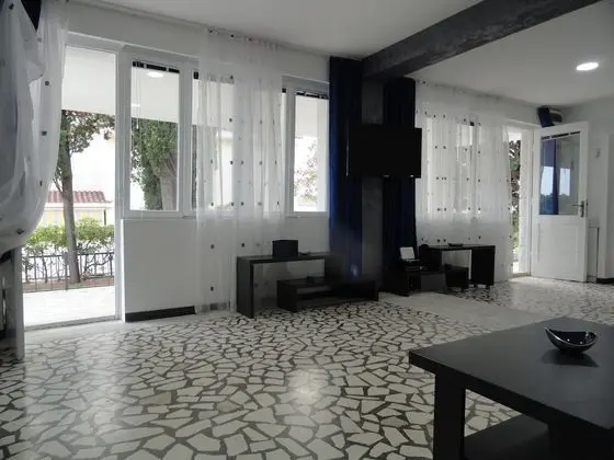 Family Kır Evi, Dağ Manzaralı