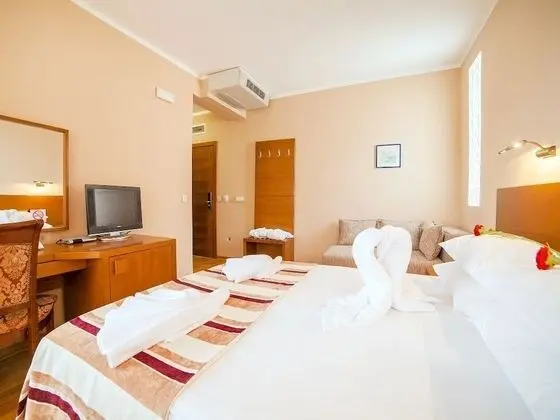 Tek Büyük Yataklı Oda, Balkon, Deniz Manzaralı