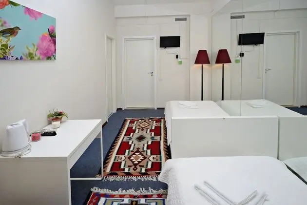 Economy İki Ayrı Yataklı Oda, 2 Tek Kişilik Yatak (Shared Bathroom)