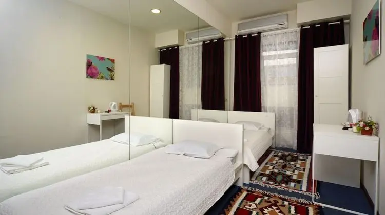 Economy İki Ayrı Yataklı Oda, 2 Tek Kişilik Yatak (Shared Bathroom)
